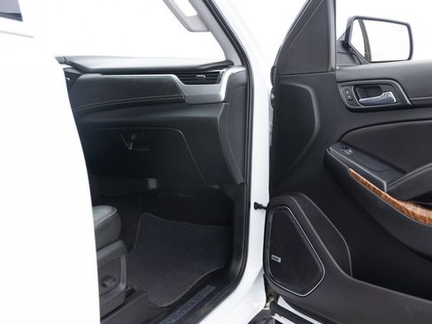 Used 2018 Chevrolet Tahoe Premier AWD/4WD image 32