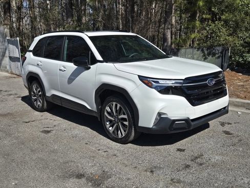 New 2026 Subaru Forester Touring AWD/4WD image 3