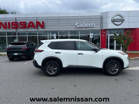Used 2023 Nissan Rogue S AWD/4WD image 8