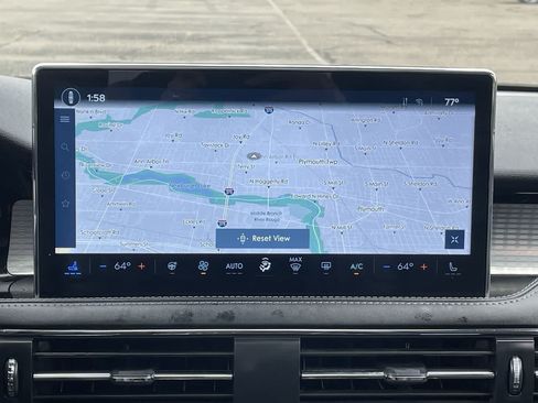Used 2024 Lincoln Corsair AWD w/ Equipment Group 101A image 22