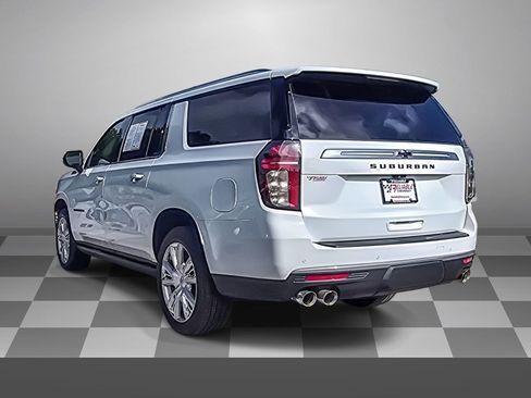 Used 2022 Chevrolet Suburban High Country w/ Max Trailering Package AWD/4WD image 4