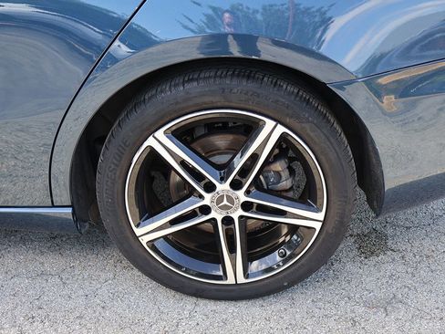 Used 2022 Mercedes-Benz A 220 4MATIC w/ Premium Package image 21