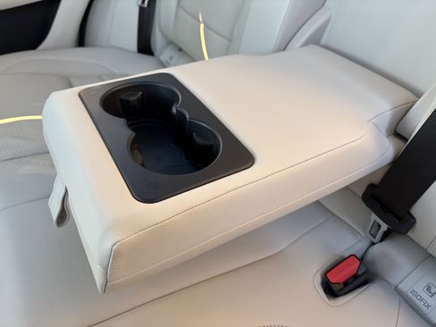 Used 2026 Jaguar F-PACE R-Dynamic S image 19