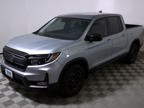 Used 2025 Honda Ridgeline Sport+ image 3