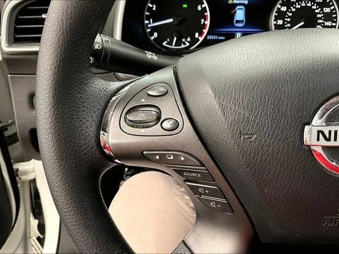Used 2021 Nissan Murano S FWD image 25