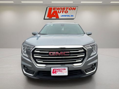 Certified 2024 GMC Terrain SLT w/ Infotainment Package II image 8