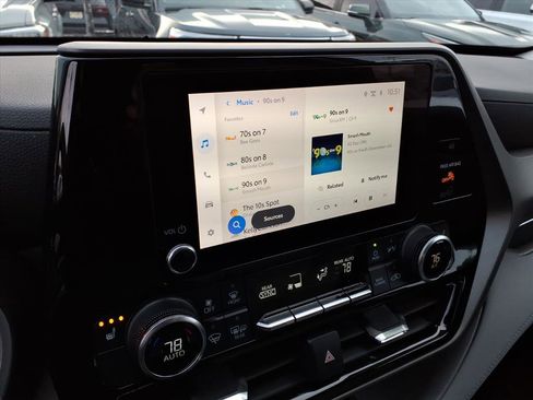 Certified 2023 Toyota Highlander XLE image 21