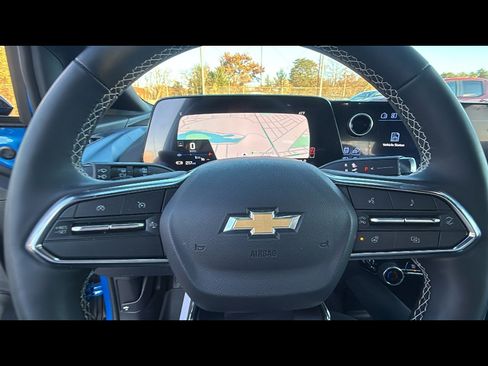 New 2025 Chevrolet Equinox EV LT image 12