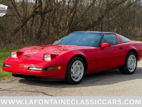 Used 1991 Chevrolet Corvette Coupe image 8