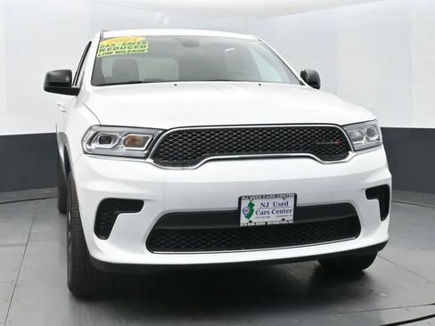 Used 2024 Dodge Durango SXT image 3