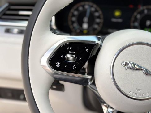 New 2026 Jaguar F-PACE R-Dynamic S AWD/4WD image 23