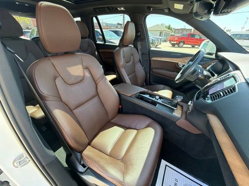 Used 2022 Volvo XC90 T6 Momentum w/ Advanced Package AWD/4WD image 16