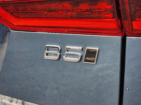 Certified 2026 Volvo XC60 B5 Plus w/ Protection Package Premier AWD/4WD image 17