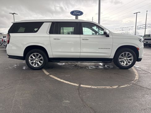 Used 2023 Chevrolet Suburban Premier image 4