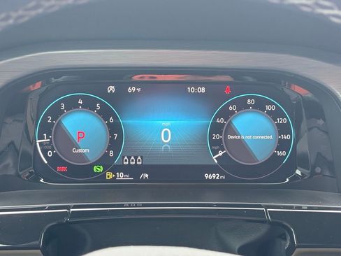 Used 2025 Volkswagen Atlas Cross Sport SE image 8