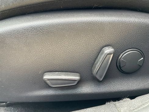 Used 2016 Ford Focus SE w/ Equipment Group 201A FWD image 19