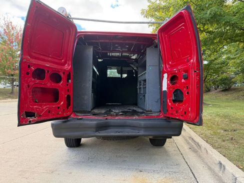 Used 2013 Ford E-250 and Econoline 250 w/ Commercial Cargo Van Pkg image 7