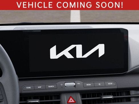 New 2026 Kia K4 LXS image 20