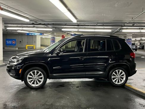 Used 2018 Volkswagen Tiguan Limited w/ Premium Package FWD image 28