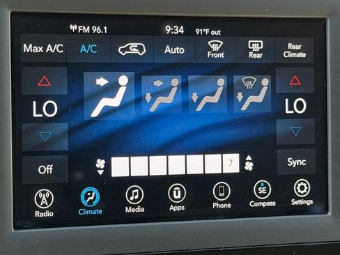 Used 2018 Chrysler Pacifica Touring Plus FWD image 29
