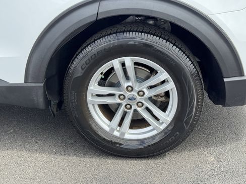 Used 2020 Ford Explorer XLT w/ Equipment Group 202A image 43