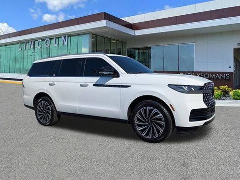 Certified 2025 Lincoln Navigator Black Label AWD/4WD image 2