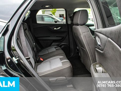Used 2025 Chevrolet Blazer LT FWD image 19