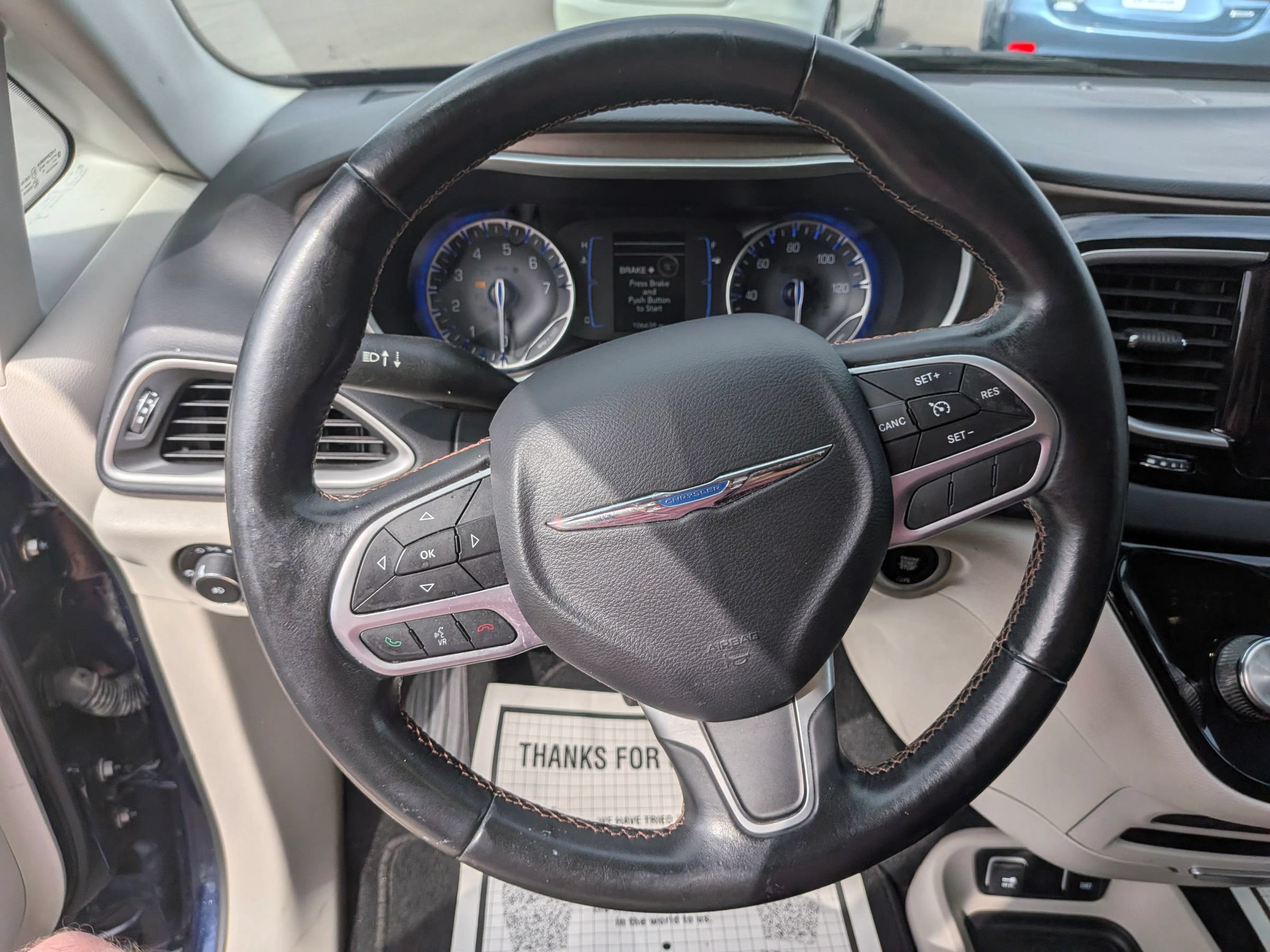 Used 2017 Chrysler Pacifica Touring-L w/ Tire & Wheel Group FWD image 18