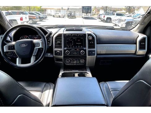 Used 2019 Ford F350 Lariat w/ Lariat Ultimate Package AWD/4WD image 4
