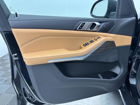 Used 2024 BMW X5 xDrive40i w/ Parking Assistance Package image 26