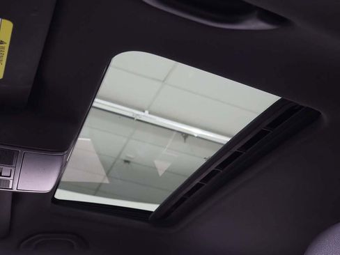 Used 2017 Volkswagen Jetta GLI image 21