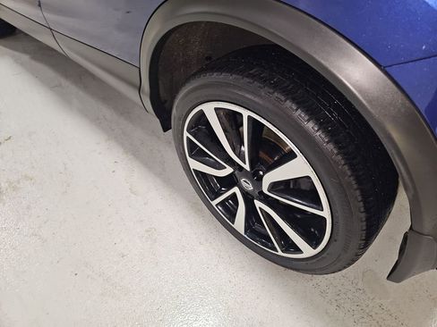 Used 2018 Nissan Rogue Sport SL w/ SL Premium Package image 23