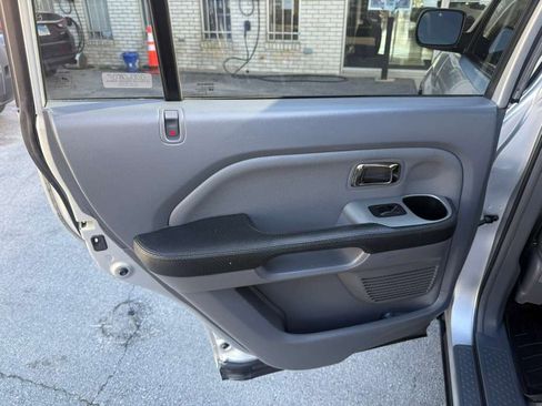 Used 2005 Honda Pilot EX-L image 23