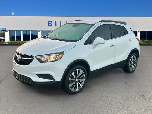 Used 2022 Buick Encore Preferred w/ Safety Package AWD/4WD image 3