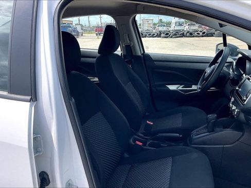Used 2023 Nissan Versa S FWD image 30