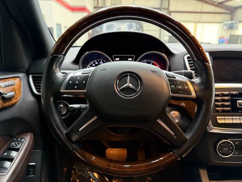 Used 2015 Mercedes-Benz ML 350 4MATIC image 18