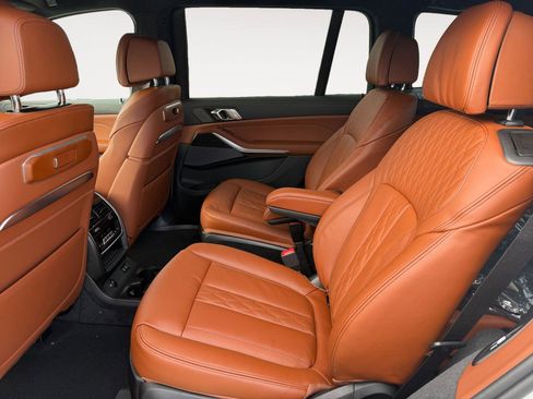 New 2026 BMW X7 xDrive40i w/ M Sport Package image 16