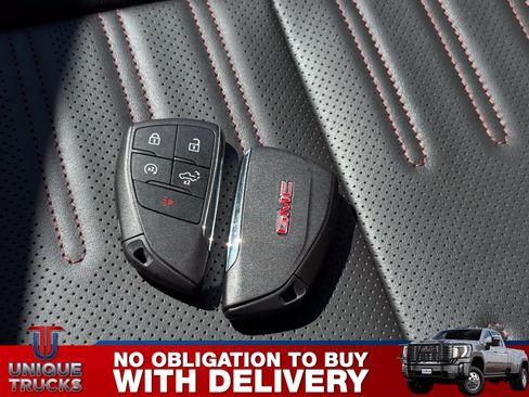 Used 2025 GMC Sierra 2500 AT4X AWD/4WD image 34