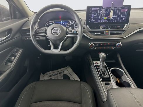Used 2024 Nissan Altima 2.5 SV w/ SV Premium Package FWD image 27