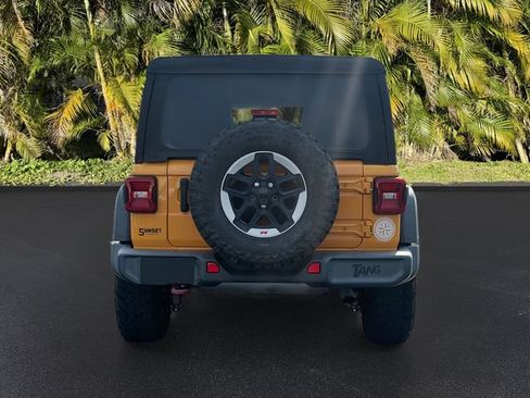 Used 2021 Jeep Wrangler Unlimited Rubicon AWD/4WD image 7