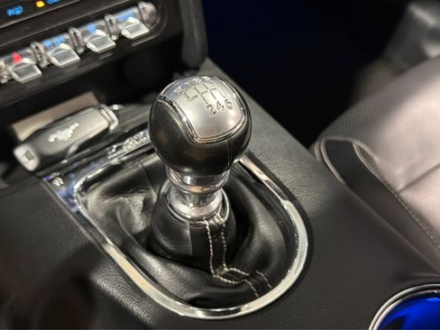 Used 2015 Ford Mustang GT Premium w/ Equipment Group 401A RWD image 33