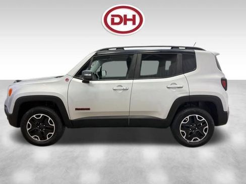 Used 2017 Jeep Renegade Trailhawk image 7