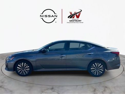 Certified 2024 Nissan Altima 2.5 SV FWD image 5