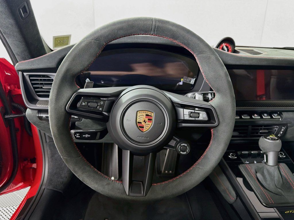 Used 2026 Porsche 911 GT3 RWD image 12