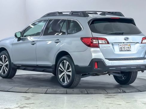 Used 2018 Subaru Outback 3.6R Limited AWD/4WD image 6