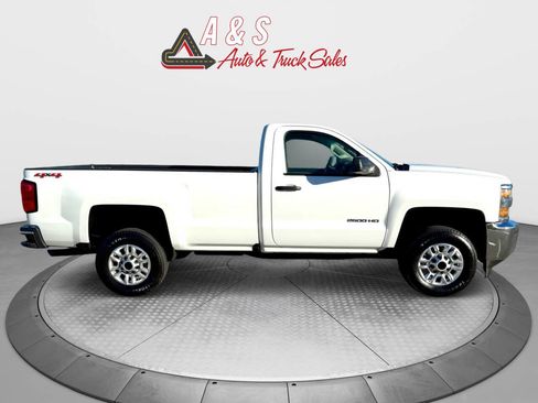 Used 2017 Chevrolet Silverado 2500 W/T w/ WT Fleet Convenience Package image 4
