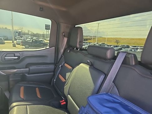 Used 2021 GMC Sierra 1500 AT4 image 8