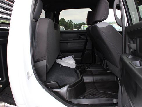 Used 2024 RAM 5500 Tradesman w/ Chrome Appearance Group AWD/4WD image 22