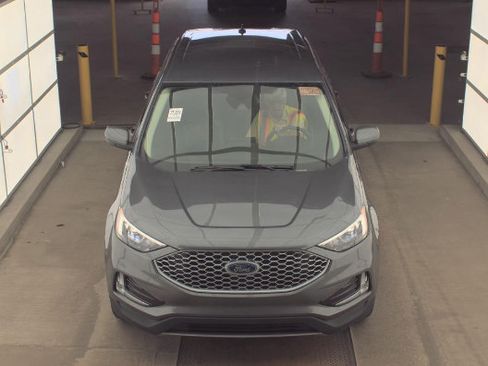 Used 2023 Ford Edge SEL w/ Convenience Package AWD/4WD image 2
