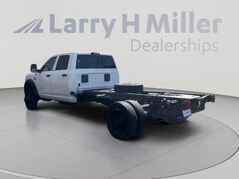 New 2026 RAM 5500 Tradesman AWD/4WD image 3